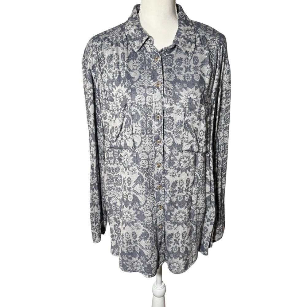 Pilcro Gray and White Floral Button-Down Shirt